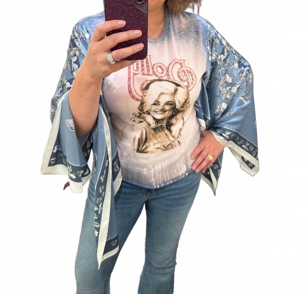 NEW FREE2B dolly parton with silk sleeves top in blue